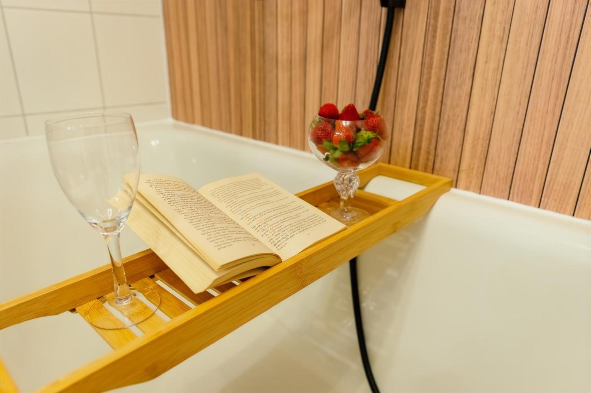 The Big Muenster Fuer Bis Zu 12, Whirlpool, Sauna, Zentral, Tischfussball, Balkon, Gasgrill 乌尔姆 外观 照片